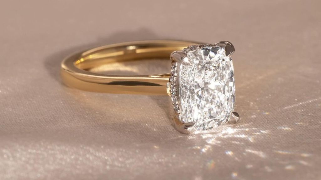 What is a Timeless Engagement Ring?