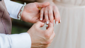 How to Buy an Engagement Ring Without Knowing the Size