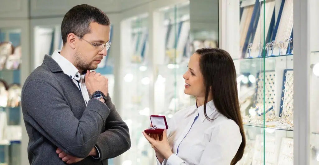What to know when buying an engagement ring?