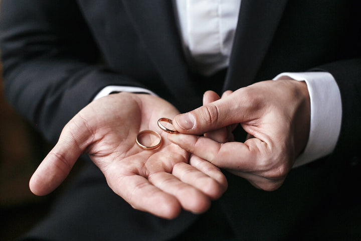 Why Don’t Men Wear Engagement Rings?