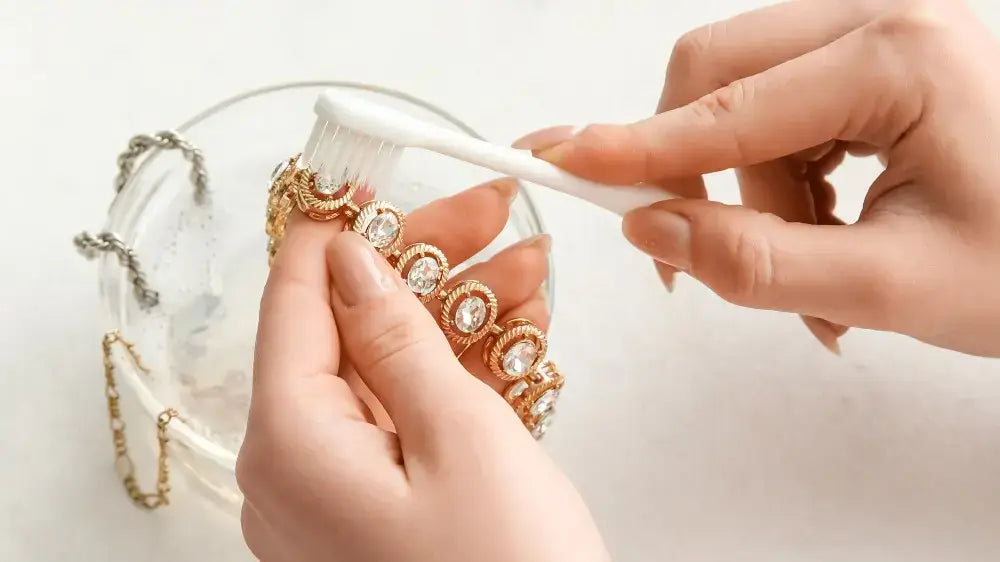 How to Clean a Diamond Bracelet?