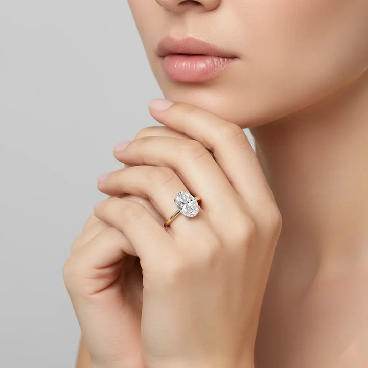 Oval Solitaire Engagement ring