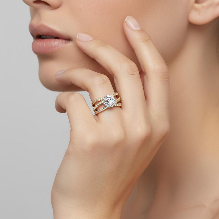 Round Vintage Style With Three Cross Engagement ring