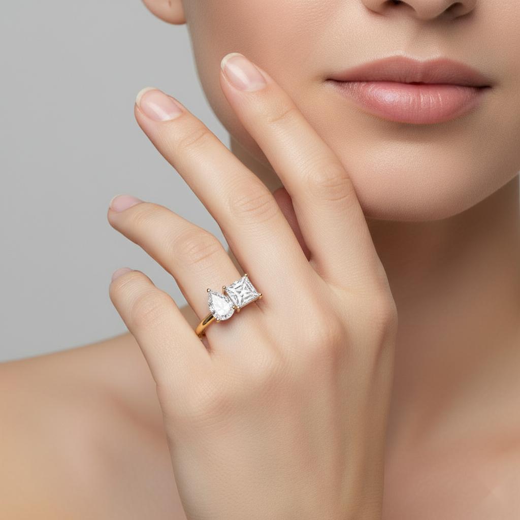 Pear & Princess Toi et Moi Engagement ring