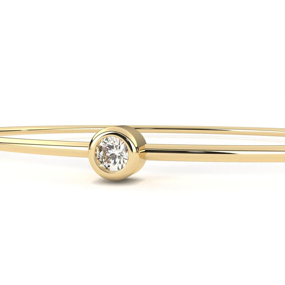 Round Moissanite Diamond with Oval Shape Bangle