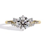 6 Claw Round Solitaire with Accent Stones