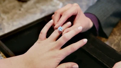 Is it bad luck to see the engagement ring before the proposal?