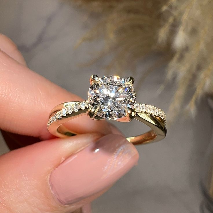 Engagement Ring​