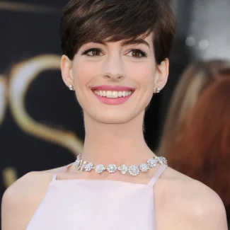 Anne Hathaway earrings